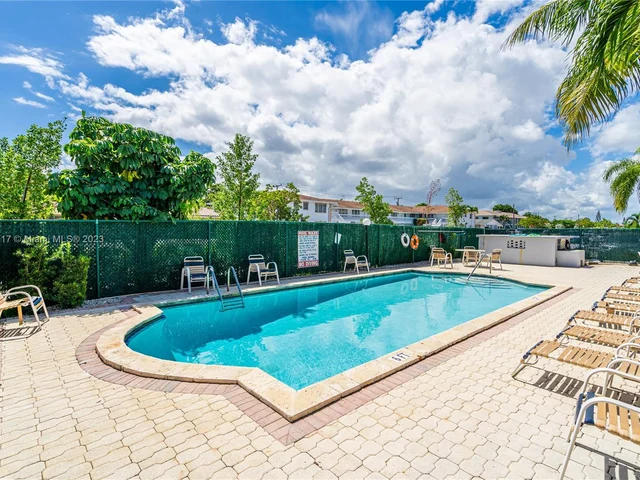 2175 NE 56th St # 107, Fort Lauderdale FL 33308