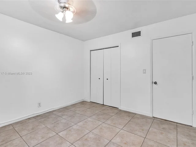 2175 NE 56th St # 107, Fort Lauderdale FL 33308