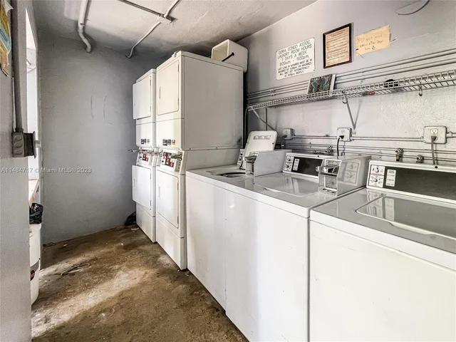 2175 NE 56th St # 107, Fort Lauderdale FL 33308