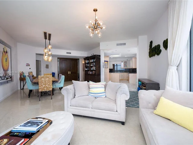 9559 Collins Ave, Surfside FL 33154