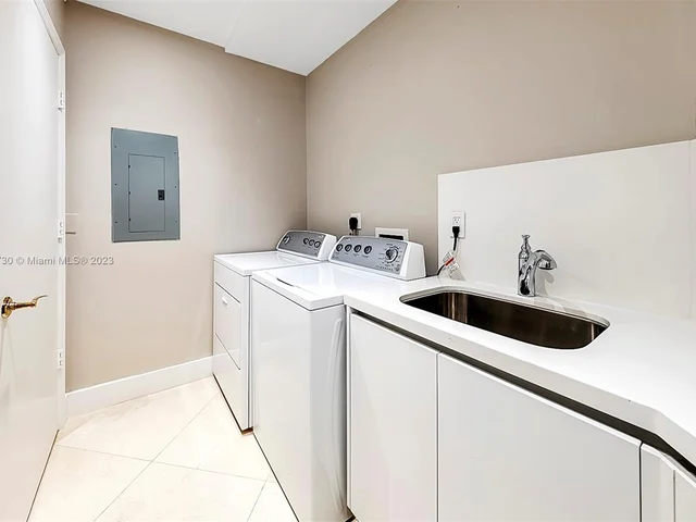 9559 Collins Ave, Surfside FL 33154