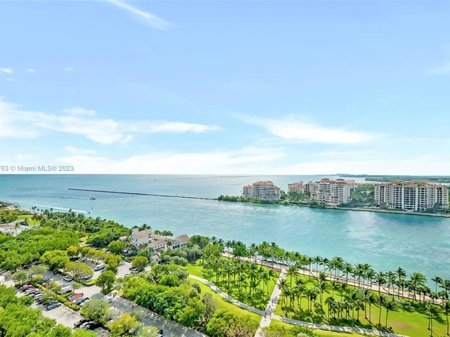 300 S Pointe Dr # 2001, Miami Beach FL 33139