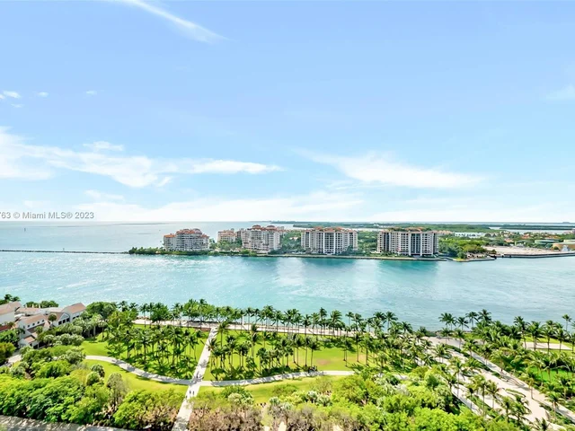 300 S Pointe Dr # 2001, Miami Beach FL 33139