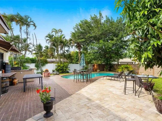 3819 Garfield St, Hollywood FL 33021