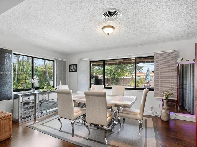 3819 Garfield St, Hollywood FL 33021