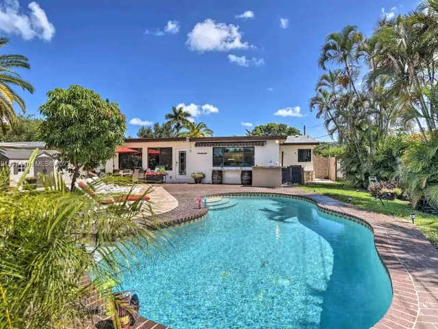 3819 Garfield St, Hollywood FL 33021