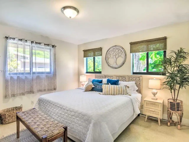 3819 Garfield St, Hollywood FL 33021