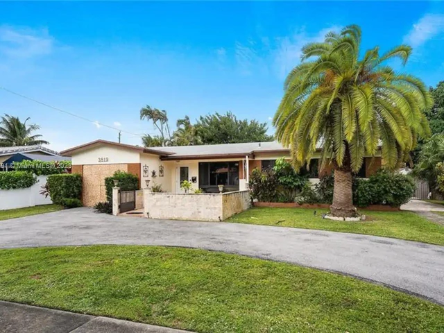 3819 Garfield St, Hollywood FL 33021