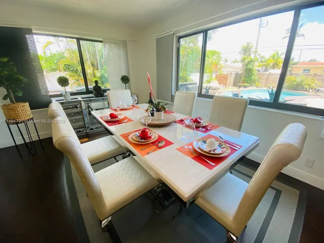 3819 Garfield St, Hollywood FL 33021