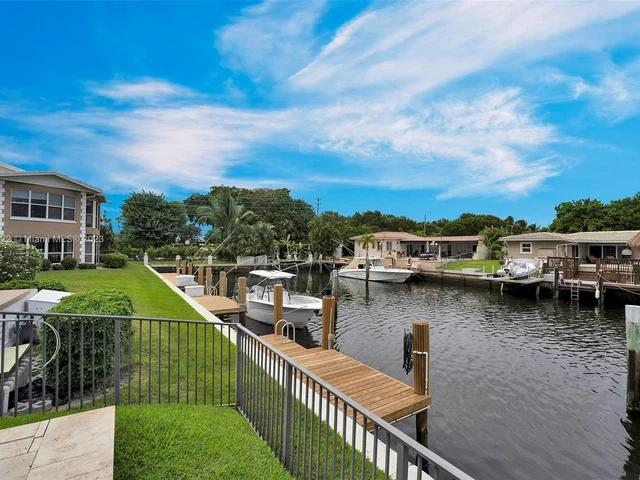 701 NE Harbour Ter # 205, Boca Raton FL 33431