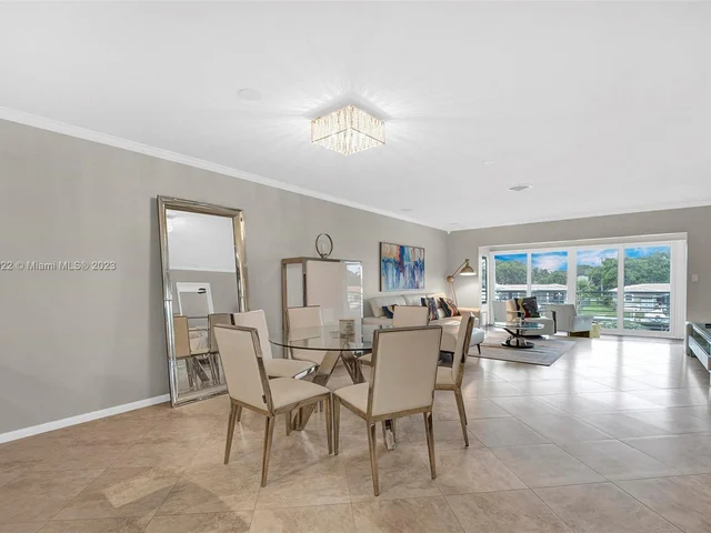 701 NE Harbour Ter # 205, Boca Raton FL 33431