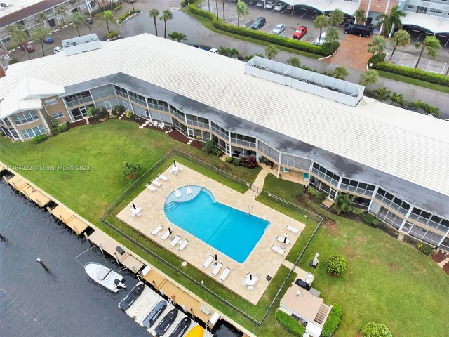 701 NE Harbour Ter # 205, Boca Raton FL 33431