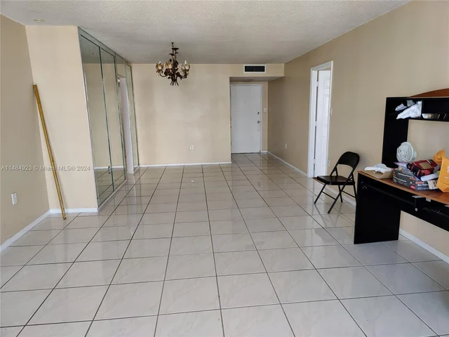 18041 Biscayne Blvd # 1902, Aventura FL 33160
