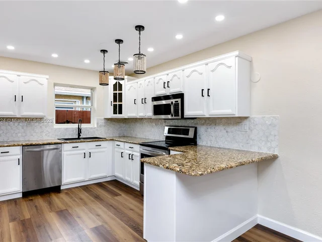 1507 Harding St, Hollywood FL 33020