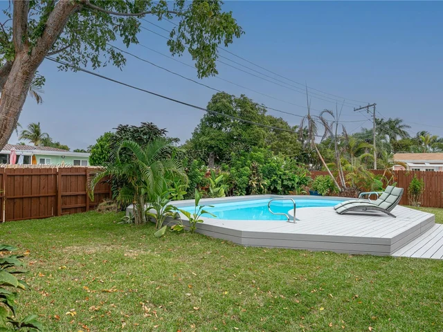 1507 Harding St, Hollywood FL 33020