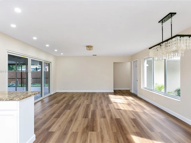 1507 Harding St, Hollywood FL 33020