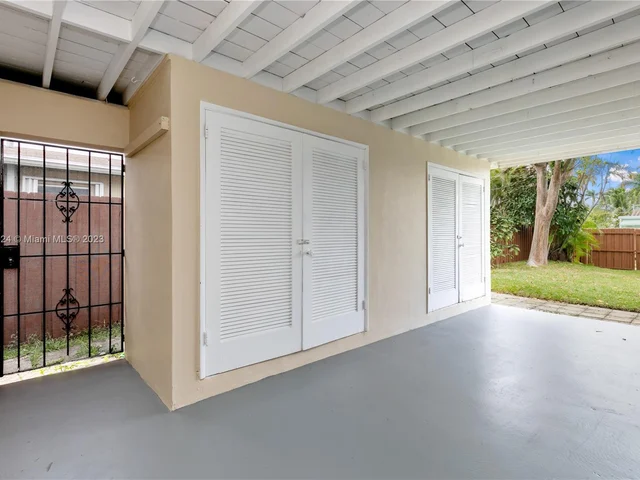 1507 Harding St, Hollywood FL 33020