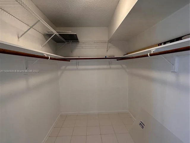 3181 S Ocean Dr # 501, Hallandale Beach FL 33009