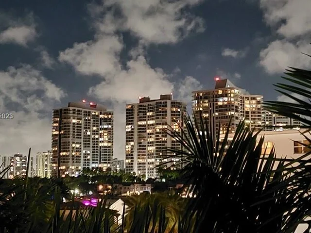 3181 S Ocean Dr # 501, Hallandale Beach FL 33009