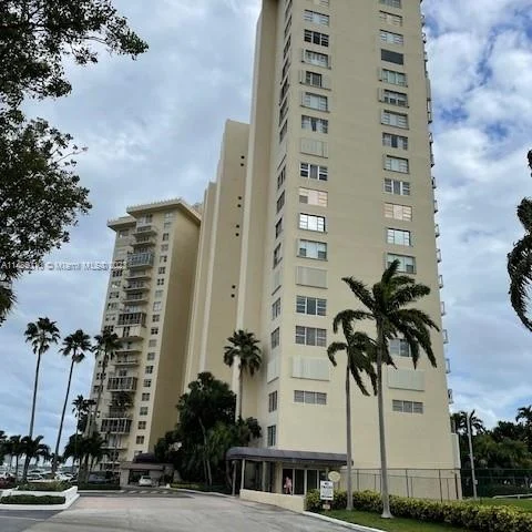 11111 Biscayne Blvd # 1F, Miami FL 33181