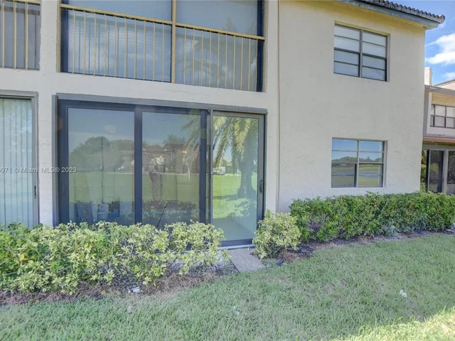 9264 Vista Del Lago, Boca Raton FL 33428
