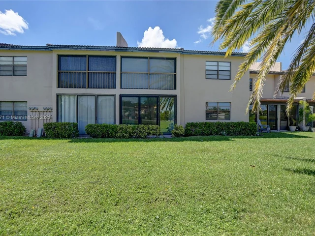 9264 Vista Del Lago, Boca Raton FL 33428