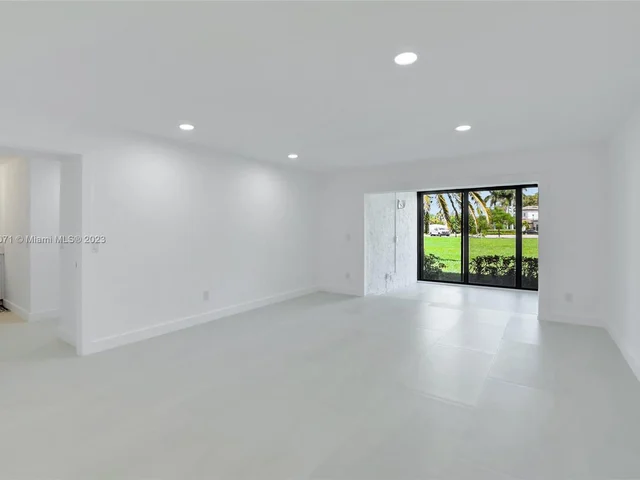 9264 Vista Del Lago, Boca Raton FL 33428