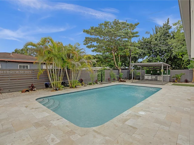 40 NW 125th St, North Miami FL 33168