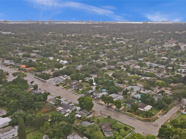 40 NW 125th St, North Miami FL 33168