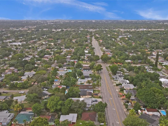 40 NW 125th St, North Miami FL 33168