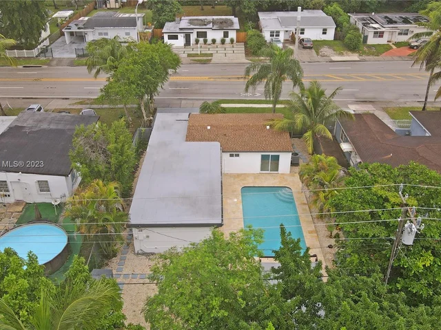 40 NW 125th St, North Miami FL 33168