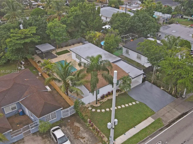 40 NW 125th St, North Miami FL 33168