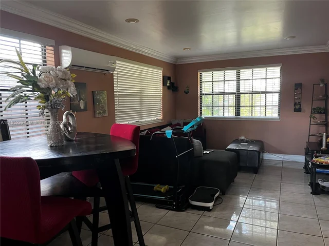 250 SW 68th Ave, Miami FL 33144