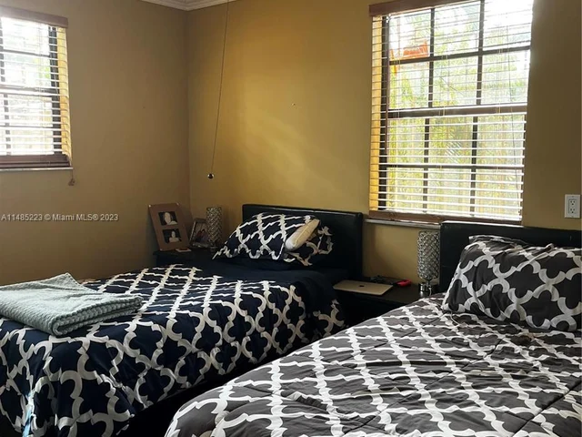 250 SW 68th Ave, Miami FL 33144