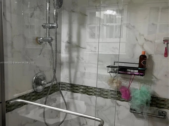 250 SW 68th Ave, Miami FL 33144