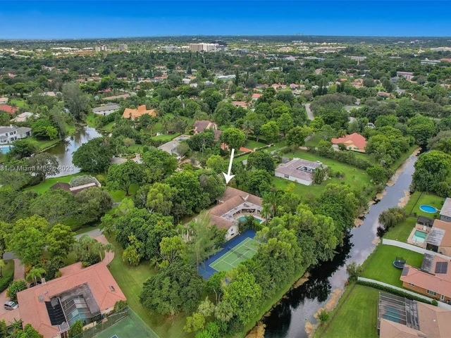 4020 NW 101st Dr, Coral Springs FL 33065