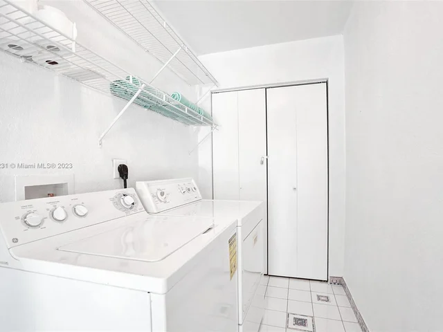 4020 NW 101st Dr, Coral Springs FL 33065