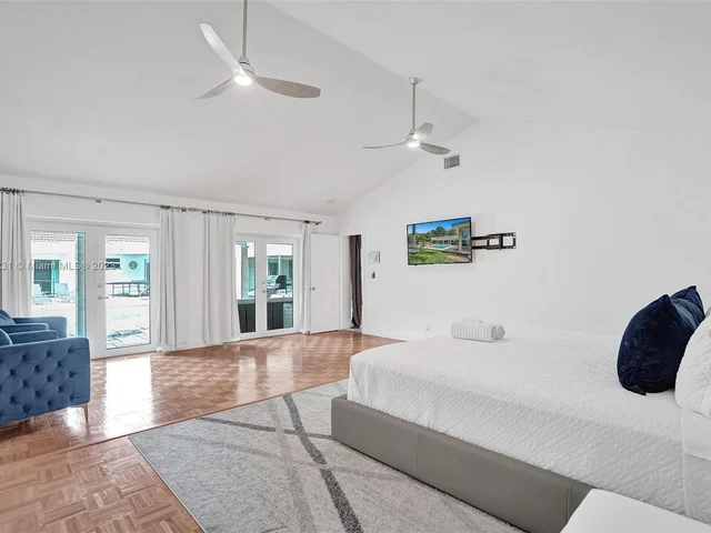 4020 NW 101st Dr, Coral Springs FL 33065