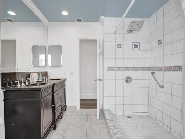 4020 NW 101st Dr, Coral Springs FL 33065