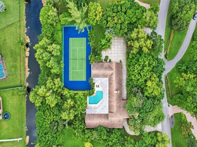 4020 NW 101st Dr, Coral Springs FL 33065