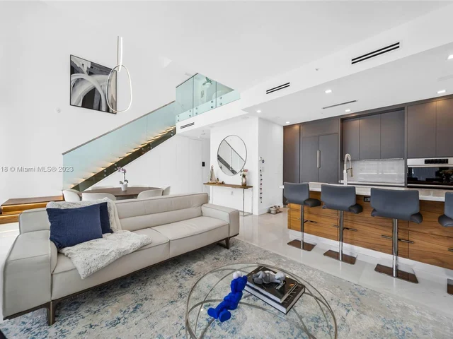 200 Biscayne Boulevard Way # 1406, Miami FL 33131