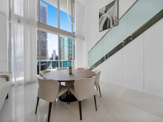 200 Biscayne Boulevard Way # 1406, Miami FL 33131