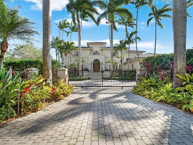 6050 Rolling Road Dr, Pinecrest FL 33156