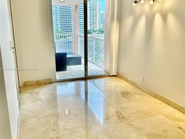 121 Golden Isles Dr # 607, Hallandale Beach FL 33009