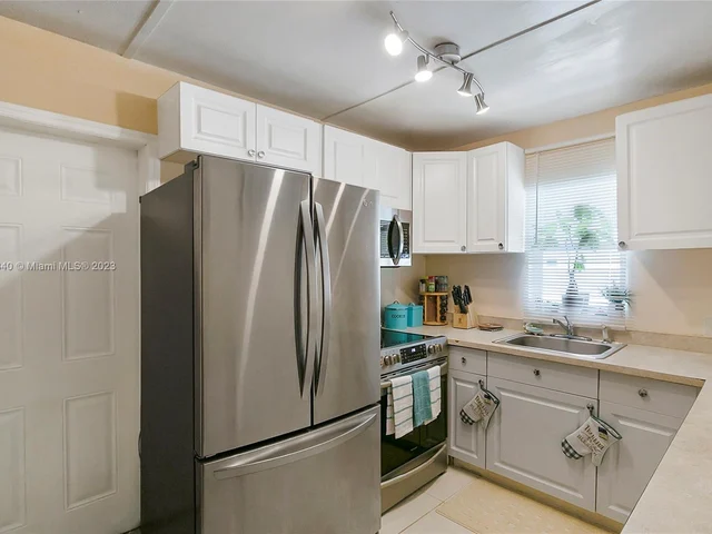 2898 NW 6th Ct # 0, Fort Lauderdale FL 33311