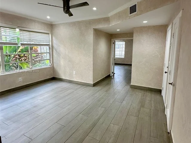 934 16th St # 5, Miami Beach FL 33139