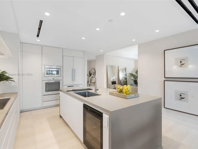 200 SE Mizner Blvd # 406, Boca Raton FL 33432