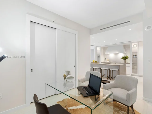 200 SE Mizner Blvd # 406, Boca Raton FL 33432