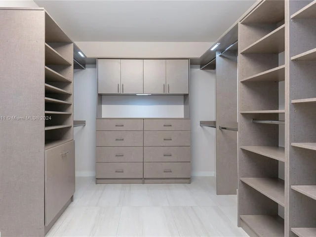 200 SE Mizner Blvd # 406, Boca Raton FL 33432