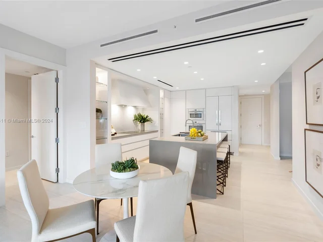 200 SE Mizner Blvd # 406, Boca Raton FL 33432